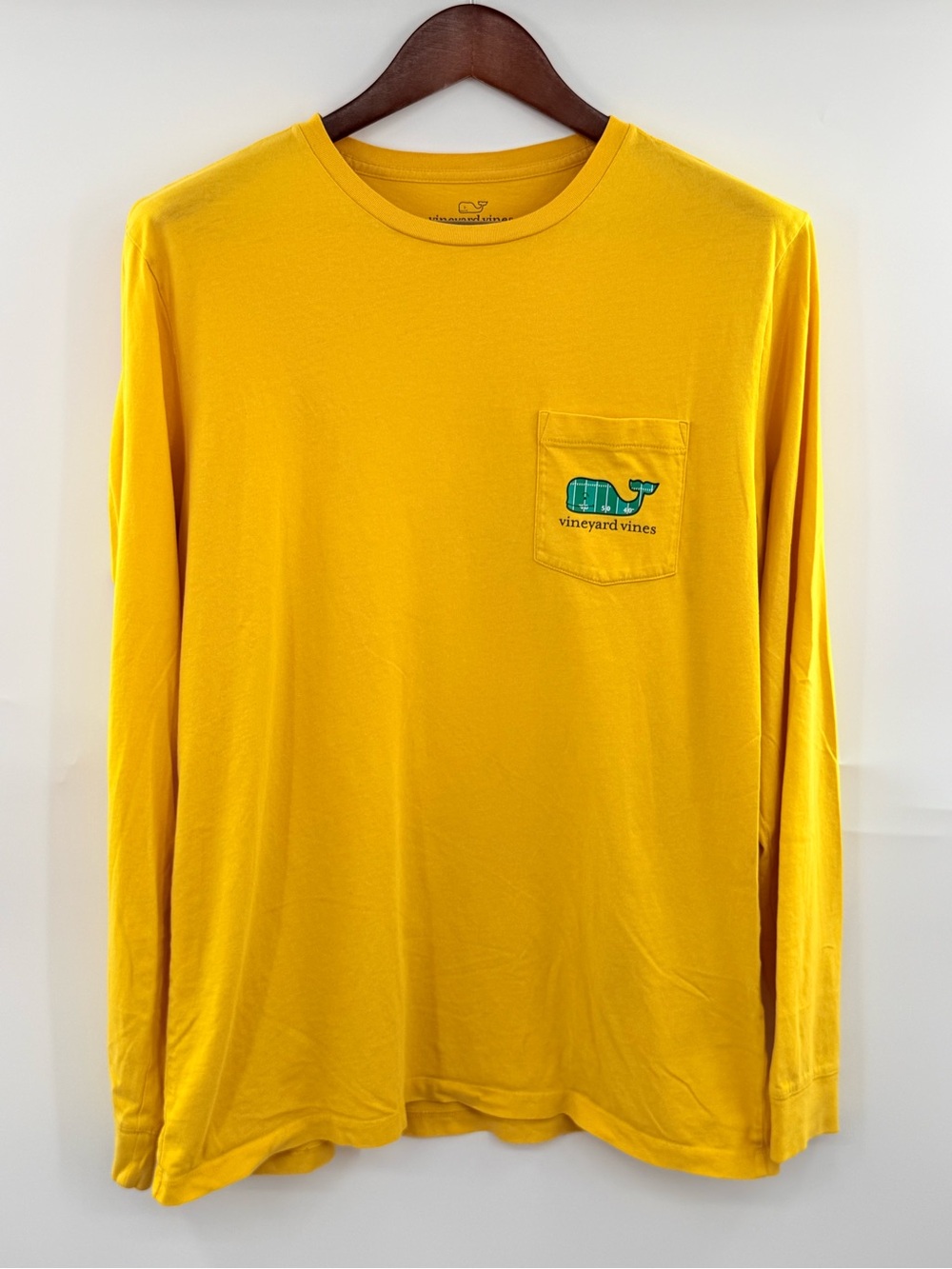 Vineyard Vines Mens M Football Whale Long Sleeve Pocket Tee Yellow 100% Cotton